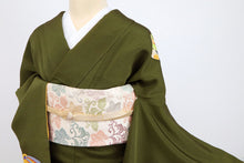 画像をギャラリービューアに読み込む, 【中古】長尺 付下げ 彩りぽっくり下駄 濃緑 セミフォーマル ちりめん地 身丈172.5cm 裄丈68.5cm 袷正絹着物 SG9-8
