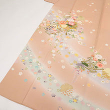 画像をギャラリービューアに読み込む, 【中古】訪問着 吉祥文松竹梅に花鼓 雪輪 フォーマル 洗柿色ピンク 身丈162cm 裄丈64cm 和装きもの 袷正絹着物 SM11-26
