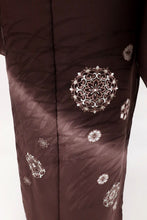 画像をギャラリービューアに読み込む, 【新品】仮絵羽 刺繍 付下げ 唐花宝相華模様 フォーマル 略礼装 無紋 ボルドー ワインレッド 和装きもの 袷正絹着物 SP2-9
