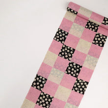 画像をギャラリービューアに読み込む, 反物 『源氏物語謹製』綿麻 麻ものがたり格子梅花模様 長さ12m 反巾37cm ピンク×ベージュ カジュアル お仕立て可 反24-161
