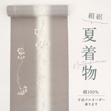 画像をギャラリービューアに読み込む, 夏着物 反物 『絽』高級ちりめん 小紋 花模様 紫鼠 正絹 カジュアル お仕立て可 反24-207
