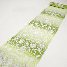 画像をギャラリービューアに読み込む, 【新品】 反物 『召しませ華』綿麻『近江ちぢみ』花唐草 カジュアル ピスタチオ 黄緑 グリーン 麻85％ 綿15％ 長さ12.5cm 反巾39cm 日本製 夏着物 きもの 和装 反24-21
