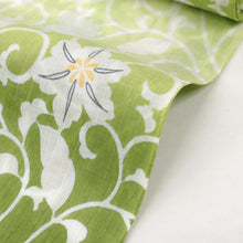 画像をギャラリービューアに読み込む, 【新品】 反物 『召しませ華』綿麻『近江ちぢみ』花唐草 カジュアル ピスタチオ 黄緑 グリーン 麻85％ 綿15％ 長さ12.5cm 反巾39cm 日本製 夏着物 きもの 和装 反24-21
