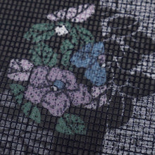 画像をギャラリービューアに読み込む, 反物 希少【絹紅梅】夏着物 小紋 ゆるやか流線花の丸文 カジュアル 黒紫色 反巾36.5cm きもの 和装 反24-76
