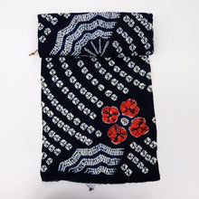 画像をギャラリービューアに読み込む, 手しぼり 浴衣反物 曲線に扇子彩りの花 濃紺 木綿 反巾36cm カジュアル お仕立可 夏着物 反25-147
