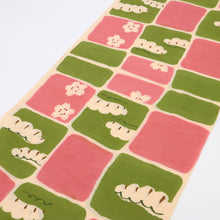 画像をギャラリービューアに読み込む, 浴衣反物 ブランド『ツモリチサト』市松に桜松模様 緑×ピンク 木綿 夏着物 反巾38cm 長さ12m カジュアル 普段着 お仕立て可 反25-161
