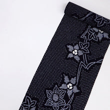 画像をギャラリービューアに読み込む, 手しぼり 浴衣反物 クレマチスの花模様 濃紺 木綿 反巾36cm カジュアル お仕立可 夏着物 反25-171
