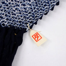 画像をギャラリービューアに読み込む, 手しぼり 浴衣反物 曲線と撫子 濃紺 カジュアル 木綿 夏着物 お仕立て可 和装 絞り きもの 反25-87
