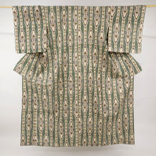 画像をギャラリービューアに読み込む, 【中古】単衣 本場結城紬【奥庄】謹製 民族柄縞 グリーン ふだん着物洗替えに♪ カジュアル 身丈160.5cm 裄丈69cm 正絹 TG12-8
