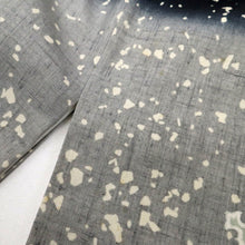 画像をギャラリービューアに読み込む, 【中古】特選 紬 訪問着 霰に雪華の舞い模様 カジュアル グレー 身丈161cm 裄丈63cm 袷正絹着物 TH11-4
