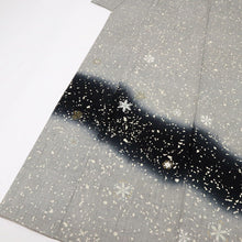 画像をギャラリービューアに読み込む, 【中古】特選 紬 訪問着 霰に雪華の舞い模様 カジュアル グレー 身丈161cm 裄丈63cm 袷正絹着物 TH11-4
