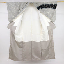 画像をギャラリービューアに読み込む, 【中古】特選 紬 訪問着 霰に雪華の舞い模様 カジュアル グレー 身丈161cm 裄丈63cm 袷正絹着物 TH11-4
