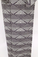 画像をギャラリービューアに読み込む, 【中古】長尺 単衣 紬 横段に菱と松川菱 グレー紅消鼠色 カジュアル 身丈170.5cm 裄丈63.5cm 単衣着物 TH6-2
