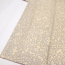 画像をギャラリービューアに読み込む, 【中古】長尺『大島紬』本場奄美 南国の花模様絣織り 白地 カジュアル 白黄緑青紫 身丈163.5cm 裄丈67.5cm 袷正絹着物 TY11-7
