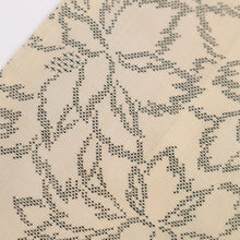 画像をギャラリービューアに読み込む, 【中古】長尺『大島紬』本場奄美 南国の花模様絣織り 白地 カジュアル 白黄緑青紫 身丈163.5cm 裄丈67.5cm 袷正絹着物 TY11-7
