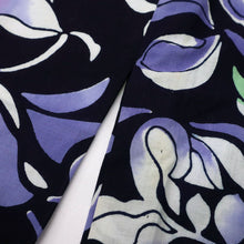 画像をギャラリービューアに読み込む, 【中古】長尺 浴衣 鮮やか植物 菖蒲の花模様 濃紺 カジュアル 木綿 身丈161.5cm 裄丈64.5cm 夏着物 UA5-32
