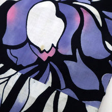 画像をギャラリービューアに読み込む, 【中古】長尺 浴衣 鮮やか植物 菖蒲の花模様 濃紺 カジュアル 木綿 身丈161.5cm 裄丈64.5cm 夏着物 UA5-32
