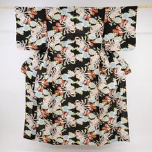 画像をギャラリービューアに読み込む, 【中古】長尺 洗える夏着物 小紋『撫松庵』レトロ菊の花模様 黒 化繊着物 ポリエステル カジュアル 身丈166.5cm 裄丈67cm UB7-12
