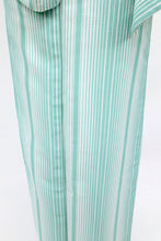 画像をギャラリービューアに読み込む, 【中古】洗える夏着物 紅梅小紋 爽やか縞模様 カジュアル グリーン×白 身丈161.5cm 裄丈66.5cm 化繊着物 UG5-40
