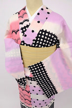 画像をギャラリービューアに読み込む, 【中古】長尺 ブランド浴衣『ツモリチサト』横段柄 カジュアル ピンク系 身丈167cm 裄丈67.5cm 木綿着物 US7-14
