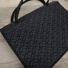 画像をギャラリービューアに読み込む, 【中古】印傳屋 和装バッグ 黒鹿革×黒漆 花雲菱風 冠婚葬祭 着物に合わせ z4-39
