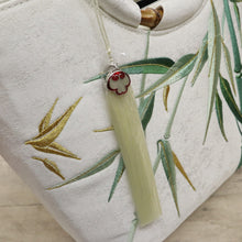 画像をギャラリービューアに読み込む, 【未使用品】和装バッグ ホワイト 刺繍 竹と笹の葉 バンブー竹ハンドル 白 着物に合わせ z7-15 リサイクル着物 訪問着 付下げ 結婚式 披露宴 パーティ 式典 祝事 お宮参り リユース 古着 アウトレット

