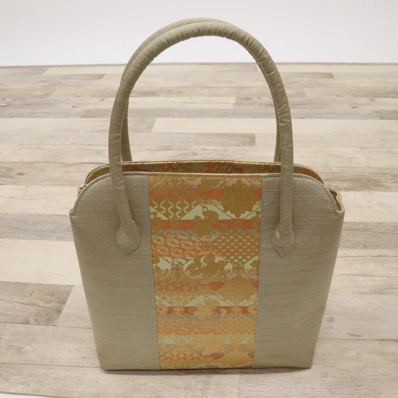 【中古】和装バッグ ベージュ×ゴールド 金襴蜀江に七宝繋ぎ花模様 着物に合わせ z7-16 リサイクル着物 訪問着 付下げ 結婚式 披露宴 パーティ 式典 祝事 お宮参り リユース 古着 アウトレット