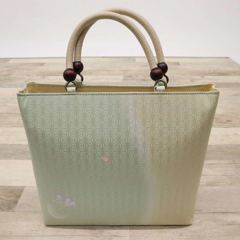 【新品】和装バッグ 淡いグリーン×ベージュ 麻の葉地紋 桜の花びら模様 着物に合わせ z7-19 リサイクル着物 訪問着 付下げ 結婚式 披露宴 パーティ 式典 祝事 お宮参り リユース 古着 アウトレット